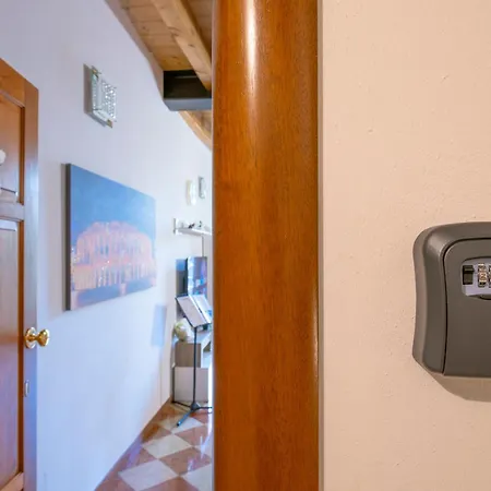 アパート Mazzini Luxury